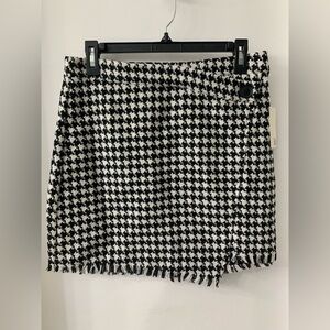 Kohl's Black and White Houndstooth Pencil Skirt